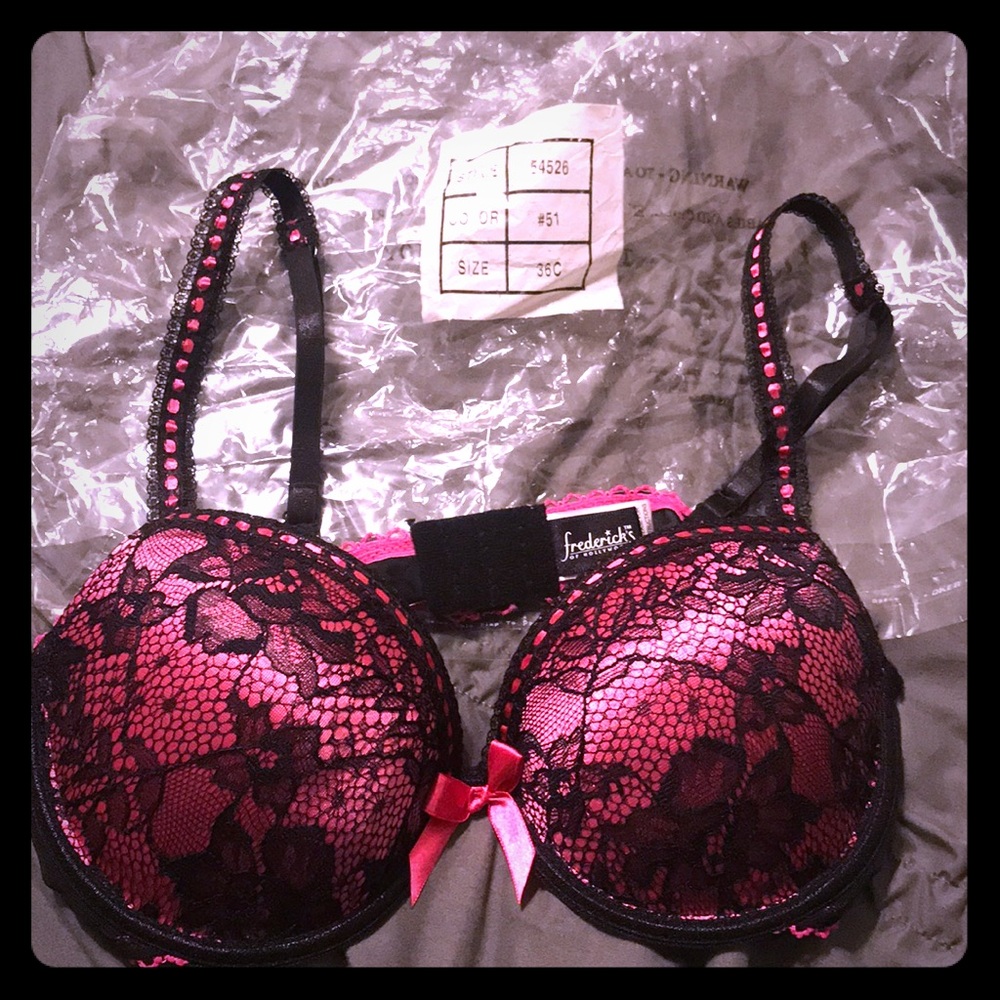 NWT - Fredricks of Hollywood